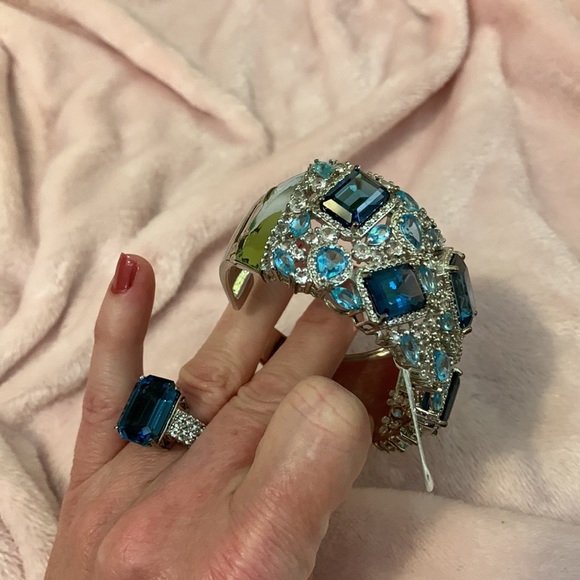 STUNNING!!! London Blue Topaz, Sterling Silver Bracelet - Picture 3 of 10